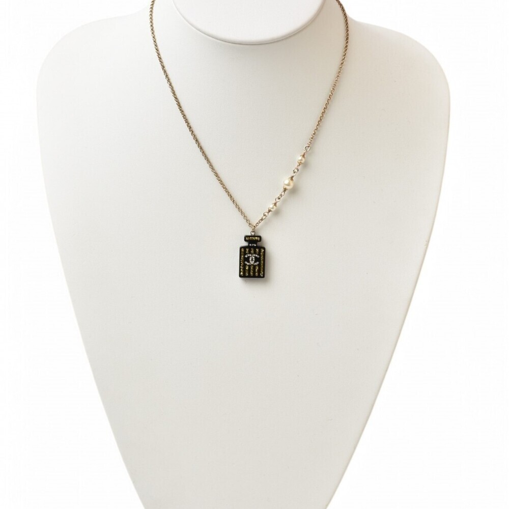 CHANEL Black Logo Necklace - Picture 6 of 7